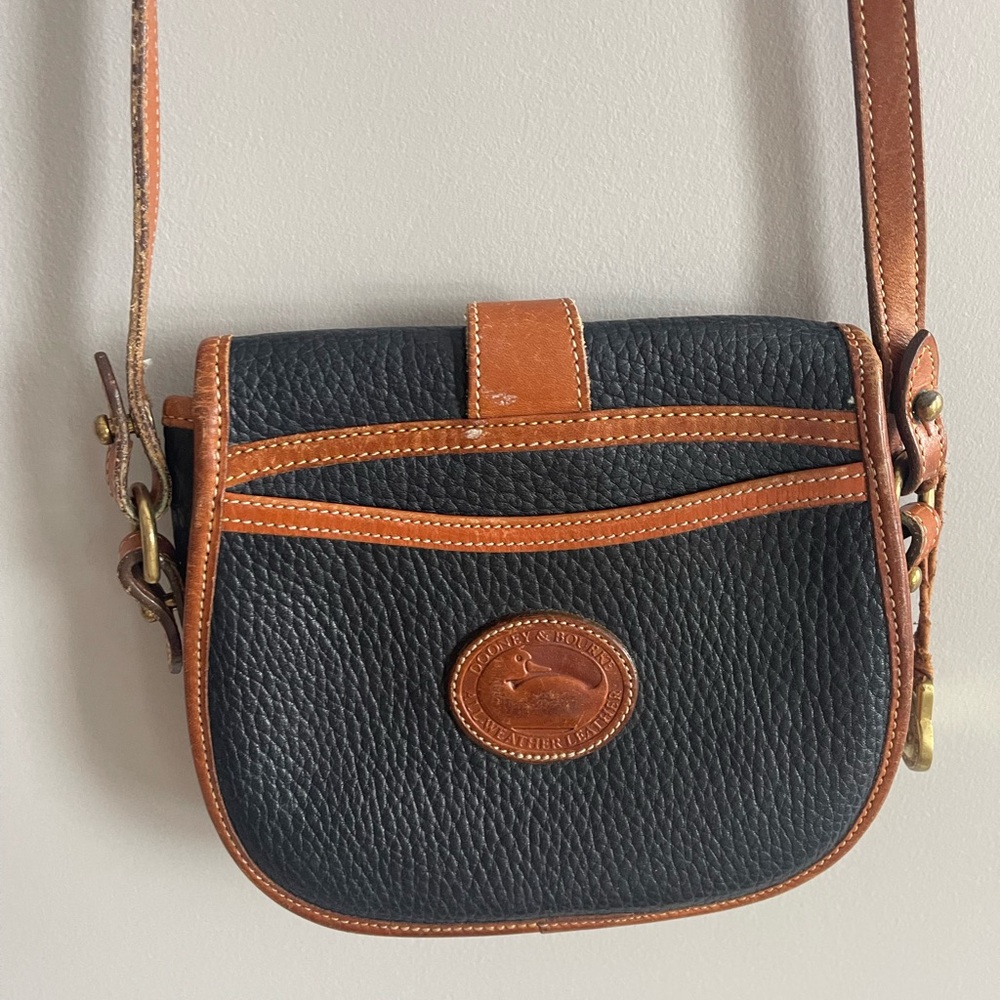 Vintage Dooney & Bourke Navy & Cognac Brown Leather Crossbody Purse - Picture 7 of 9
